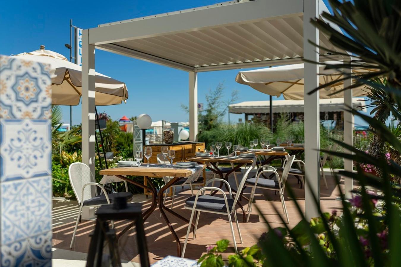 Hotel Eliseo Μπελάρια-Ιτζέα Μαρίνα Εξωτερικό φωτογραφία