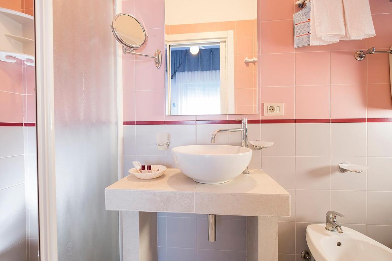 Hotel Eliseo Μπελάρια-Ιτζέα Μαρίνα Εξωτερικό φωτογραφία