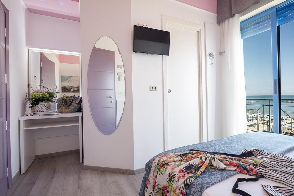 Hotel Eliseo Μπελάρια-Ιτζέα Μαρίνα Εξωτερικό φωτογραφία